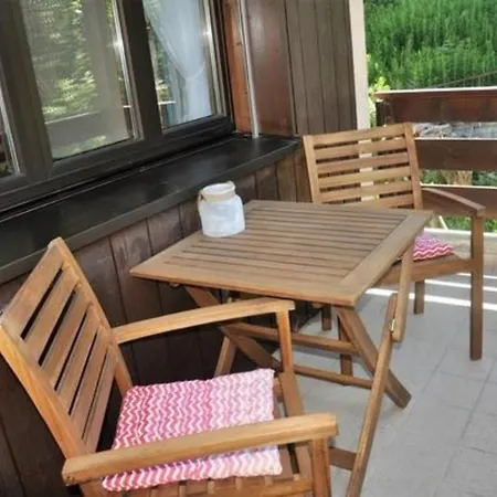 Heimelige 3,5 Zimmer Dachwohnung アパート